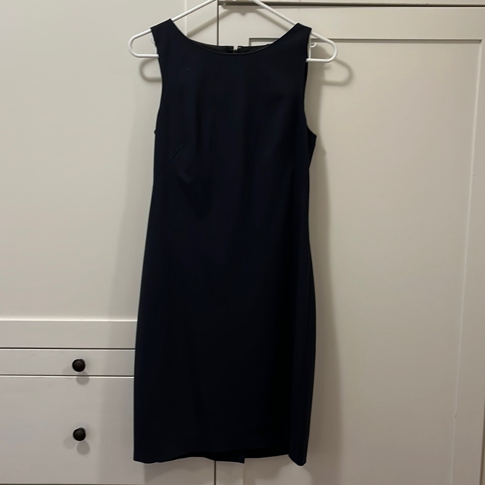 Theory Size 6 Navy blue sheath dress